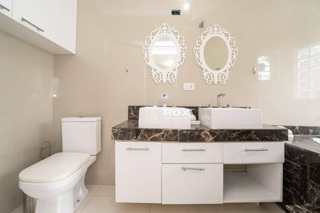 5_photo/94dce488b1.87c64e6ab7d83479-ATLAS-237171e8-65e2-43e0-94b8-ffde6d252c7f.jpg de casa à venda com 3 quartos, 157m² em Água Verde, Curitiba