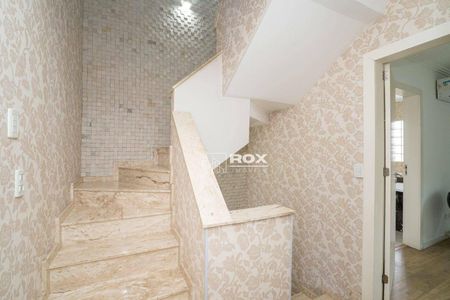 3_photo/94dce488b1.87c64e6ab7d83479-ATLAS-3f3d85f2-06a9-496f-9a36-324f5d8e4cb7.jpg de casa à venda com 3 quartos, 157m² em Água Verde, Curitiba