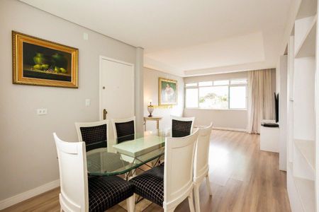 4_photo/94dce48bb1.bd7fbc3b4d60bcd2-ATLAS-ba2449e8-1290-4ca2-af70-7145f4c0a55d.jpg de apartamento à venda com 2 quartos, 99m² em Centro, Curitiba