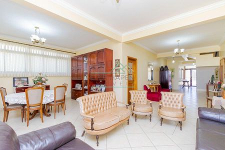 12_photo/94dce48c59.4aa60b2c50ae2f01-ATLAS-39fb5eda-ba67-4db4-8361-9b5422691dd5.jpg de casa à venda com 5 quartos, 634m² em Centro, Curitiba