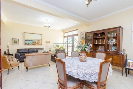 9_photo/94dce48c59.4aa60b2c50ae2f01-ATLAS-95dd2e4e-3be3-45dc-afa9-ce80ebf2fbeb.jpg de casa à venda com 5 quartos, 634m² em Centro, Curitiba