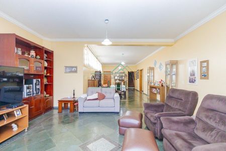 6_photo/94dce48c59.4aa60b2c50ae2f01-ATLAS-d2885940-9ff4-42bd-a91d-3f7b1023d68f.jpg de casa à venda com 5 quartos, 634m² em Centro, Curitiba