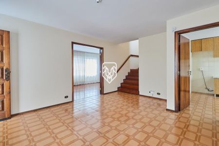7_photo/94dce48c81.4f85961011138ca9-ATLAS-6208c7f7-f3cd-4100-b3fd-5a3517ca2e98.jpg de casa à venda com 4 quartos, 197m² em Centro, Curitiba