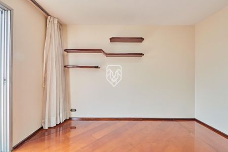 9_photo/94dce48c81.be72bd3c78b3513c-ATLAS-3986e7a9-a0aa-4ab6-8d2e-2f598bc8afe5.jpg de casa à venda com 3 quartos, 197m² em Centro, Curitiba