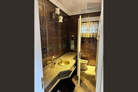 37_photo/94dce48dcd.c8c3ceaa86d4c30d-ATLAS-b22587e0-dc56-45ae-b419-d4cf89694ce3.jpg de casa à venda com 5 quartos, 560m² em Parolin, Curitiba