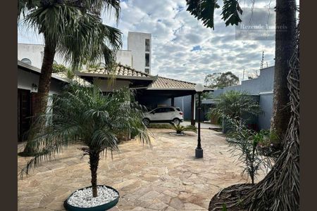 44_photo/94dce48dcd.c8c3ceaa86d4c30d-ATLAS-b27d4cde-5549-4fef-8788-a139141701c6.jpg de casa à venda com 5 quartos, 560m² em Parolin, Curitiba