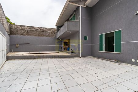 3_photo/94dce48de7.8a8ffd7dea6689ae-ATLAS-36dcd7a2-c20d-4918-8bb4-ac98960c9d74.jpg de casa à venda com 4 quartos, 241m² em Mercês, Curitiba