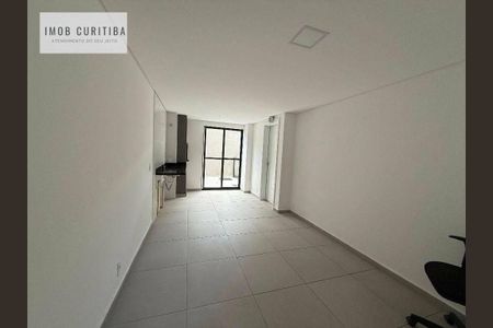 3_photo/94dce48e17.ccbd6cd792933ae9-ATLAS-5b5426c4-0a98-4b52-9dfd-a63f28afc0a9.jpg de apartamento à venda com 2 quartos, 63m² em Água Verde, Curitiba