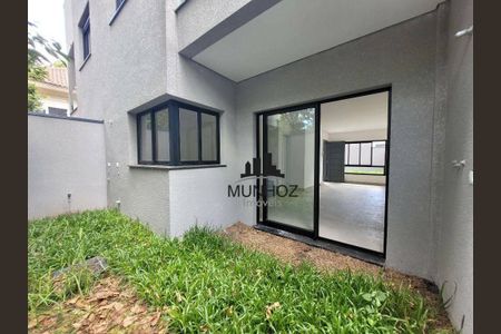 25_photo/94dce48ed1.8b39d8c7762fd509-ATLAS-a0ffb371-b8ce-4e98-a4df-9b291e65fb94.jpg de casa à venda com 3 quartos, 128m² em Água Verde, Curitiba