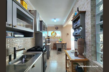 12_photo/94dce48f99.3b6bc584e225c04e-ATLAS-25c2dd05-ab48-4e09-b636-f3156c10da64.jpg de casa à venda com 4 quartos, 204m² em Água Verde, Curitiba