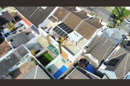 37_photo/94dce48f99.3b6bc584e225c04e-ATLAS-feecaee4-bb22-4cee-a6ef-8971178bf71e.jpg de casa à venda com 4 quartos, 204m² em Água Verde, Curitiba