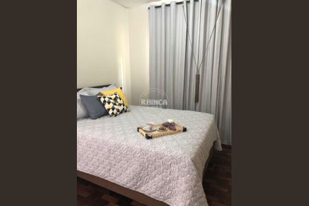 5_photo/94dce48fd5.8cbbc6e43ead3576-ATLAS-08751fb5-cb75-4166-94e1-7f7e84f7e76c.jpg de casa à venda com 7 quartos, 177m² em Parolin, Curitiba
