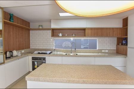 17_photo/94dce4903d.81b4915e0c4aa55b-ATLAS-3962ed5e-b8e2-4ea6-a7f7-c77bbd543efe.jpg de casa à venda com 4 quartos, 200m² em Parolin, Curitiba