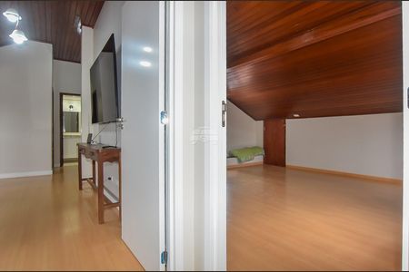 29_photo/94dce4903d.81b4915e0c4aa55b-ATLAS-c4f73624-2c15-4170-a509-478ff99deae8.jpg de casa à venda com 4 quartos, 200m² em Parolin, Curitiba