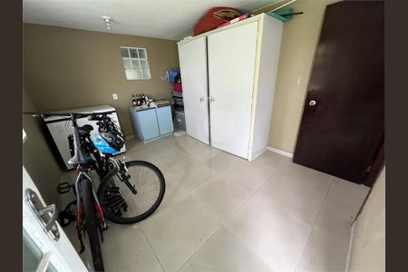 24_photo/94dce490f5.81ead4b48539b356-ATLAS-85e3c005-bed9-4f02-b84a-48ab23cdfbe3.jpg de casa à venda com 4 quartos, 224m² em Guaíra, Curitiba