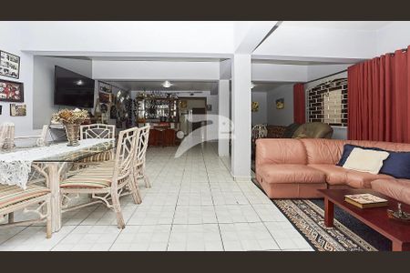 8_photo/94dce49177.3961273fd8d435e4-ATLAS-8645c523-7e32-4629-96b5-25b3e57a8f8a.jpg de casa à venda com 4 quartos, 673m² em Parolin, Curitiba