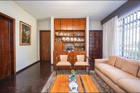 3_photo/94dce492b7.ce9c98620b73bc4b-ATLAS-0d0f6a51-6ccf-4f33-b199-68c2b49f162d.jpg de casa à venda com 4 quartos, 191m² em Parolin, Curitiba