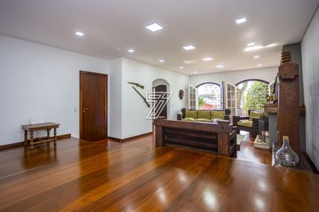 7_photo/94dce493f9.8c2ca795ebaebe51-ATLAS-3f0795de-02db-44eb-8ab1-d9bb686bd8b5.jpg de casa à venda com 4 quartos, 280m² em Parolin, Curitiba