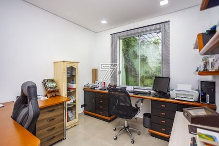 10_photo/94dce493f9.8c2ca795ebaebe51-ATLAS-68d18d05-e7eb-4115-ab44-42c57f3c822b.jpg de casa à venda com 4 quartos, 280m² em Parolin, Curitiba