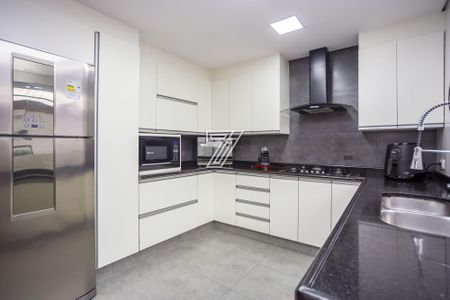 8_photo/94dce493f9.8c2ca795ebaebe51-ATLAS-92ca1be5-b29c-4aad-88e5-4fc699f3dda2.jpg de casa à venda com 4 quartos, 280m² em Parolin, Curitiba