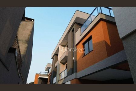 8_photo/94dce49659.07dec894d8d8be59-ATLAS-5dcb58e1-9669-41d2-89bb-211399bd008b.jpg de casa à venda com 3 quartos, 124m² em Guaíra, Curitiba