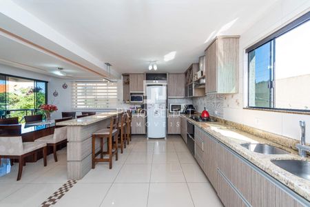 17_photo/94dce4975d.b4a6e4814356792c-ATLAS-feebd5e5-40ca-4667-bf36-e86ab8fc1f72.jpg de casa de condomínio à venda com 4 quartos, 257m² em Guaíra, Curitiba