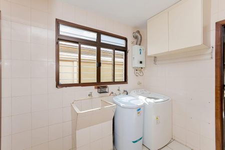 4_photo/94dce497a9.7a69ff73eb43ff8d-ATLAS-3344968b-173b-426b-8a47-e5ab72cf8367.jpg de casa à venda com 3 quartos, 244m² em Guaíra, Curitiba