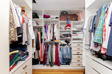 8_photo/94dce497a9.7a69ff73eb43ff8d-ATLAS-5e164aa8-87d1-4e4b-b2b5-9863446f2eb6.jpg de casa à venda com 3 quartos, 244m² em Guaíra, Curitiba