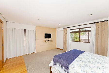 8_photo/94dce497a9.7a69ff73eb43ff8d-ATLAS-aace2101-8401-45aa-a6ff-14f922cae1ce.jpg de casa à venda com 3 quartos, 244m² em Guaíra, Curitiba