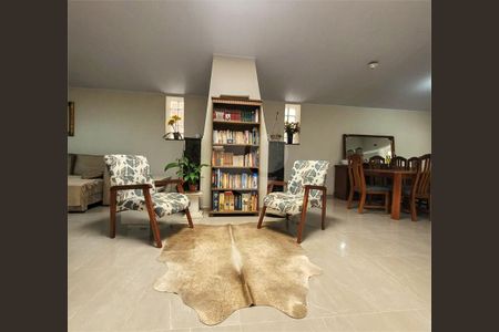 9_photo/94dce4985b.370d43bda36d86c5-ATLAS-615e00a9-385f-4e13-bb55-578080eb0fd8.jpg de casa à venda com 3 quartos, 140m² em Guaíra, Curitiba