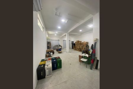 7_photo/94dce49877.d5a0f355ba531730-ATLAS-1c8e05a6-1e0a-42d9-ac5b-e59440d8eb43.jpg de casa à venda com 2 quartos, 184m² em Guaíra, Curitiba