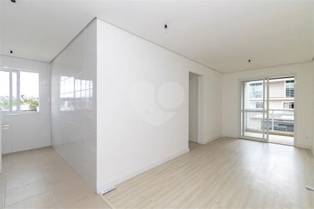 3_photo/94dce498ff.23351eba74f1df34-ATLAS-1d20e7df-be53-4fb4-861c-2c7c14437ac7.jpg de apartamento à venda com 2 quartos, 72m² em Guaíra, Curitiba