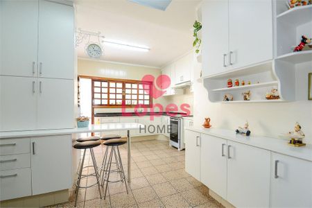 8_photo/94dce49919.c64c8e3c826864d5-ATLAS-c2adff9a-e3d8-4bdc-9218-86f330bdd759.jpg de casa à venda com 5 quartos, 354m² em Guaíra, Curitiba