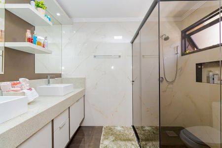 38_photo/94dce499af.e36cf7204ae9d2f3-ATLAS-26ecc1a8-b781-489f-b580-f2f62bf55bd9.jpg de casa à venda com 3 quartos, 307m² em Guaíra, Curitiba