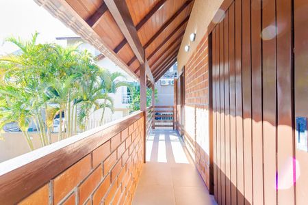 40_photo/94dce499af.e36cf7204ae9d2f3-ATLAS-44dcfef9-18c9-4a6b-9d90-bff5fe7b3dfb.jpg de casa à venda com 3 quartos, 307m² em Guaíra, Curitiba