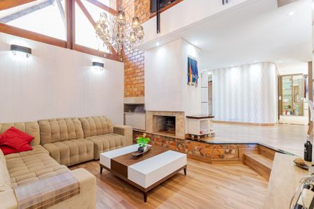 4_photo/94dce499af.e36cf7204ae9d2f3-ATLAS-623fad3e-d483-41b4-b282-6e358d31bb8d.jpg de casa à venda com 3 quartos, 307m² em Guaíra, Curitiba