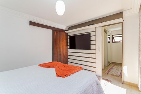 34_photo/94dce499af.e36cf7204ae9d2f3-ATLAS-adc12fde-a0c4-45e7-ad90-4a6d541ae2f6.jpg de casa à venda com 3 quartos, 307m² em Guaíra, Curitiba