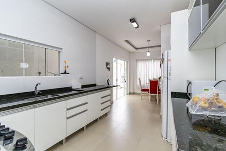 2_photo/94dce499c3.f37eb708e70dcea3-ATLAS-8cecd02d-6e31-4952-8a78-51fc7e0d232e.jpg de casa à venda com 3 quartos, 162m² em Guaíra, Curitiba