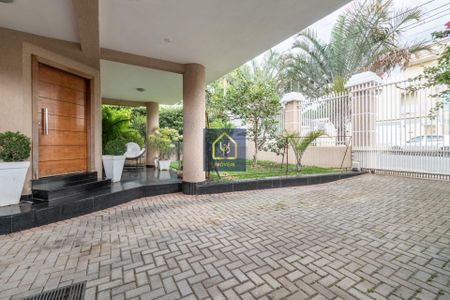 10_photo/94dce499c9.42f7906ef1b435de-ATLAS-c48a05ca-e9c7-419e-b34d-b3af910ef8b3.jpg de casa à venda com 3 quartos, 400m² em Guaíra, Curitiba