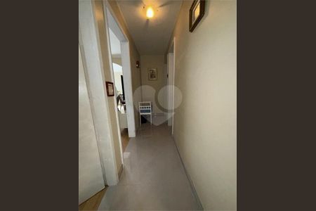 2_photo/94dce49a95.a698cdec977ee606-ATLAS-bde24168-d5b8-49b4-801c-97341f2eacf9.jpg de apartamento à venda com 2 quartos, 72m² em Água Verde, Curitiba