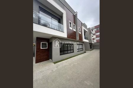 3_photo/94dce49acd.f861ecc718bdcbd7-ATLAS-0354ce14-ff2c-4085-83da-d4b9a92ef13a.jpg de casa de condomínio à venda com 3 quartos, 160m² em Portão, Curitiba