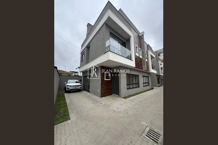 8_photo/94dce49acd.f861ecc718bdcbd7-ATLAS-216f6b81-0f7d-405e-88cd-616e84ea1688.jpg de casa de condomínio à venda com 3 quartos, 160m² em Portão, Curitiba