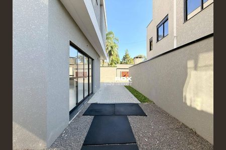 5_photo/94dce49ad3.59b9fa3339c8dcb8-ATLAS-3cc44af6-50d7-4a24-ae0d-5aefbf845e65.jpg de casa para alugar com 3 quartos, 159m² em Portão, Curitiba