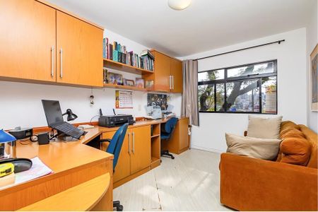 11_photo/94dce49b3f.92bd7eb76981e119-ATLAS-b34b3e52-2afa-4fc2-8200-e225dd7c8505.jpg de casa à venda com 4 quartos, 214m² em Água Verde, Curitiba