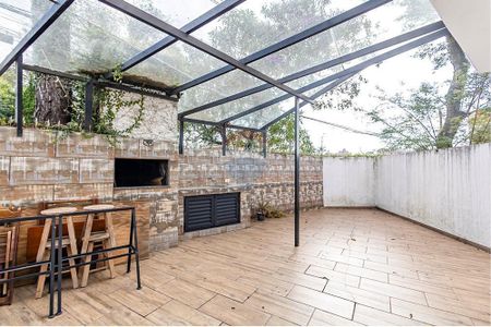 17_photo/94dce49b3f.92bd7eb76981e119-ATLAS-d535a80b-eab7-43a4-aebf-6625ceeece9e.jpg de casa à venda com 4 quartos, 214m² em Água Verde, Curitiba