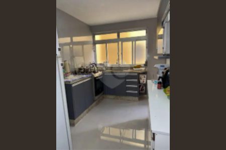 8_photo/94dce49c6f.ceff8192393c33de-ATLAS-84b3ef20-d9f6-4fb8-85c3-bf962f93e5ba.jpg de apartamento à venda com 2 quartos, 72m² em Água Verde, Curitiba