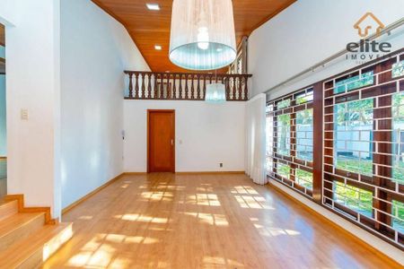 25_photo/94dce49c8b.e9bc35269128f7e8-ATLAS-023fc919-b9a3-453e-9995-ea0bad30a824.jpg de casa à venda com 6 quartos, 361m² em Água Verde, Curitiba