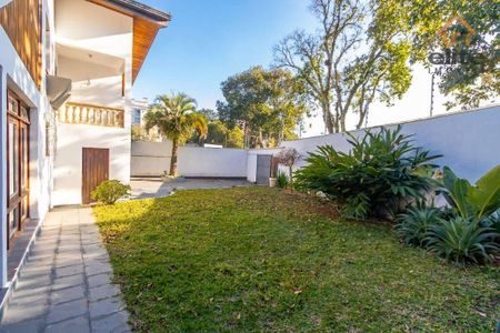 4_photo/94dce49c8b.e9bc35269128f7e8-ATLAS-3a308e48-e287-4eb8-a6eb-b6f9c0a103b5.jpg de casa à venda com 6 quartos, 361m² em Água Verde, Curitiba