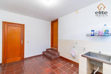 8_photo/94dce49c8b.e9bc35269128f7e8-ATLAS-3f9c0e47-856f-4123-aed2-640b6c7e0634.jpg de casa à venda com 6 quartos, 361m² em Água Verde, Curitiba