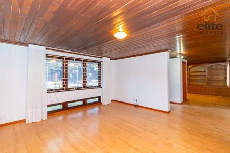 19_photo/94dce49c8b.e9bc35269128f7e8-ATLAS-4712899b-dac8-4037-b289-1881fa0a8ff8.jpg de casa à venda com 6 quartos, 361m² em Água Verde, Curitiba